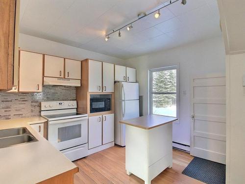 Kitchen - 186 Route 113 S., Senneterre - Paroisse, QC - Indoor Photo Showing Kitchen With Double Sink