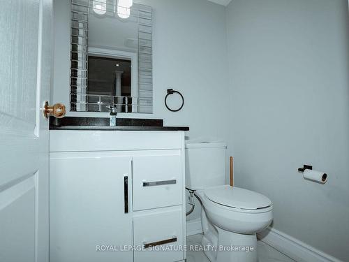 945 Mandolin Pl, Mississauga, ON - Indoor Photo Showing Bathroom