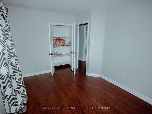 945 Mandolin Pl, Mississauga, ON - Indoor Photo Showing Other Room