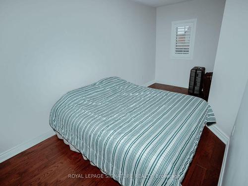 945 Mandolin Pl, Mississauga, ON - Indoor Photo Showing Bedroom