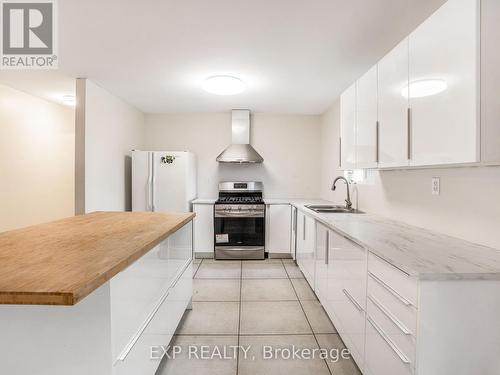 277 Belvedere Road, Clarence-Rockland, ON - Indoor Photo Showing Kitchen With Double Sink