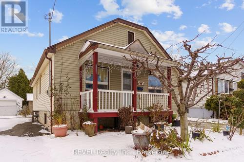 428 Carlton Street, St. Catharines (445 - Facer), ON - Outdoor With Deck Patio Veranda