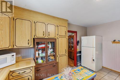 428 Carlton Street, St. Catharines (445 - Facer), ON - Indoor Photo Showing Kitchen