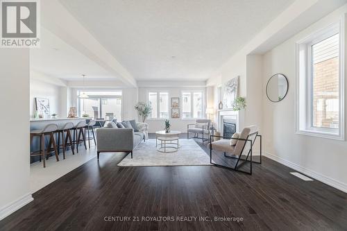 277 Broadacre Drive, Kitchener, ON - Indoor Photo Showing Living Room