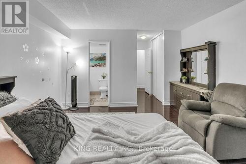 1412 - 3380 Eglinton Avenue E, Toronto, ON - Indoor Photo Showing Living Room