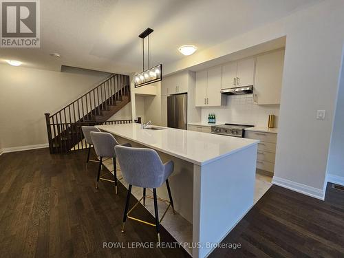 1306 Dempster Lane, Oakville, ON - Indoor Photo Showing Kitchen