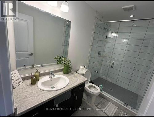 36 Queensbrook Crescent, Cambridge, ON - Indoor Photo Showing Bathroom