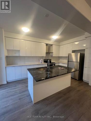 287 Starflower Place, Milton, ON - Indoor Photo Showing Kitchen With Double Sink