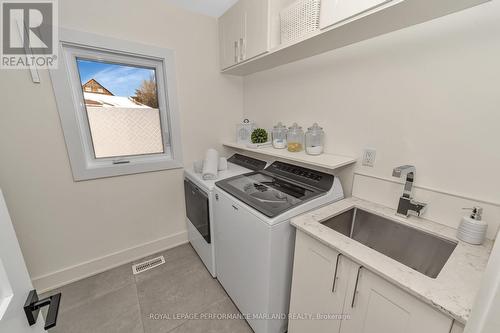 8340 Bank Street, Ottawa, ON - Indoor Photo Showing Kitchen