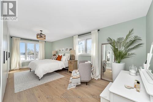 8340 Bank Street, Ottawa, ON - Indoor Photo Showing Bedroom