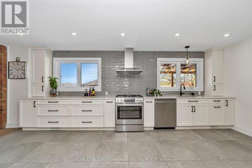 8340 Bank Street, Ottawa, ON - Indoor Photo Showing Kitchen With Upgraded Kitchen