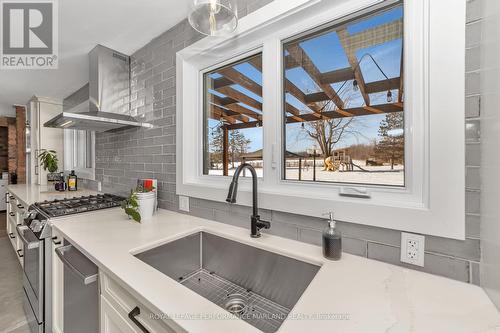 8340 Bank Street, Ottawa, ON - Indoor Photo Showing Kitchen