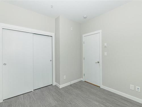 401-2843 Jacklin Rd, Langford, BC - Indoor Photo Showing Other Room