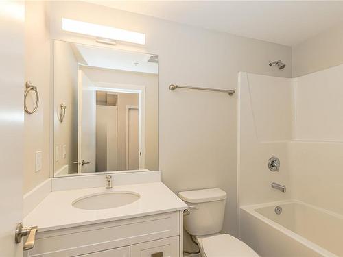 401-2843 Jacklin Rd, Langford, BC - Indoor Photo Showing Bathroom