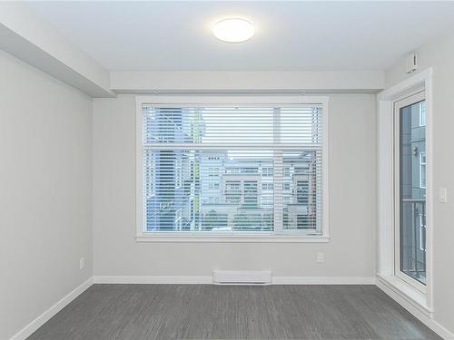 401-2843 Jacklin Rd, Langford, BC - Indoor Photo Showing Other Room