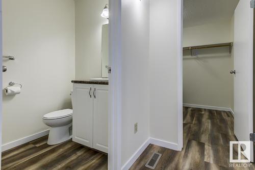 #14 4610 17 Av Nw, Edmonton, AB - Indoor Photo Showing Bathroom