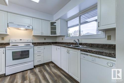 #14 4610 17 Av Nw, Edmonton, AB - Indoor Photo Showing Kitchen With Double Sink