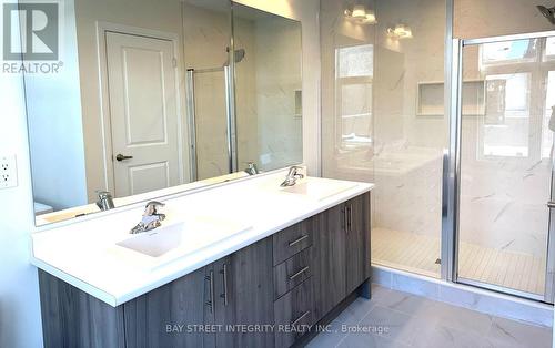 82 Millman Lane, Richmond Hill, ON - Indoor Photo Showing Bathroom