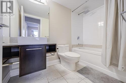 1808 - 25 Town Centre Crt Street S, Toronto, ON - Indoor Photo Showing Bathroom