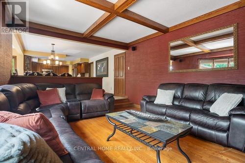 1312 Corley Drive North Drive E, London, ON - Indoor Photo Showing Living Room