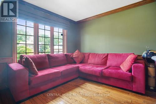 1312 Corley Drive North Drive E, London, ON - Indoor Photo Showing Living Room