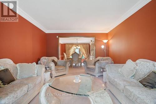 1312 Corley Drive North Drive E, London, ON - Indoor Photo Showing Living Room