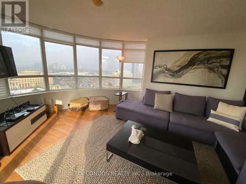 1802 - 310 Burnhamthorpe Road W, Mississauga, ON - Indoor Photo Showing Living Room