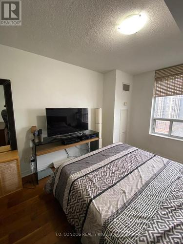 1802 - 310 Burnhamthorpe Road W, Mississauga, ON - Indoor Photo Showing Bedroom