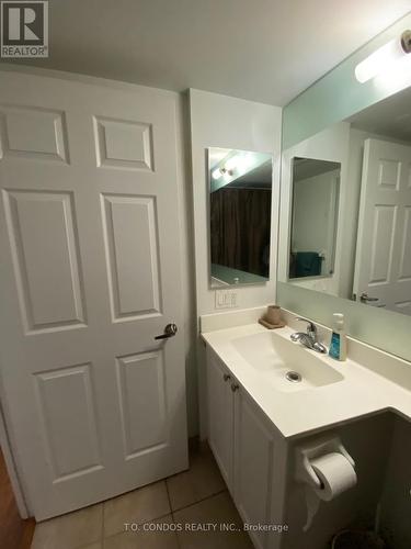 1802 - 310 Burnhamthorpe Road W, Mississauga, ON - Indoor Photo Showing Bathroom