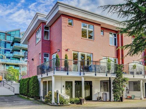 14-50 Dallas Rd, Victoria, BC 