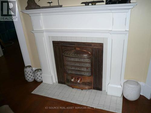 2 - 45 A Benlamond Avenue, Toronto, ON - Indoor Photo Showing Other Room