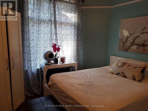 2 - 45 A Benlamond Avenue, Toronto, ON - Indoor Photo Showing Bedroom