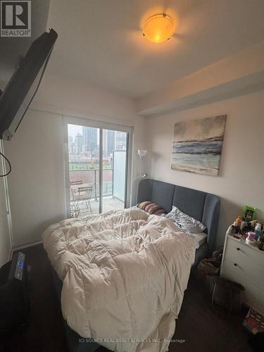 626 - 10 Parklawn Road, Toronto, ON - Indoor Photo Showing Bedroom