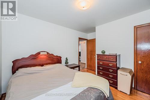 68 Vancouver Drive, Guelph (Central East), ON - Indoor Photo Showing Bedroom