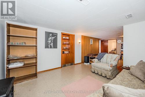 68 Vancouver Drive, Guelph (Central East), ON - Indoor Photo Showing Living Room