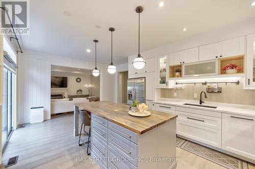 177 Farrington Cross, Milton, ON - Indoor Photo Showing Kitchen With Upgraded Kitchen