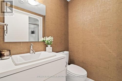 16 Timmsdale Crescent, Pelham (662 - Fonthill), ON - Indoor Photo Showing Bathroom