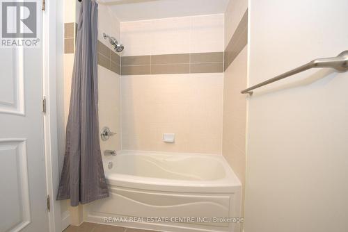 4004 - 16 Harbour Street, Toronto, ON - Indoor Photo Showing Bathroom