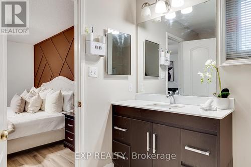 6571 Alderwood Trail, Mississauga, ON - Indoor Photo Showing Bathroom