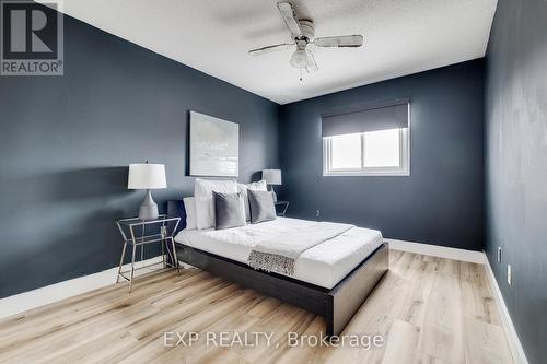 6571 Alderwood Trail, Mississauga, ON - Indoor Photo Showing Bedroom