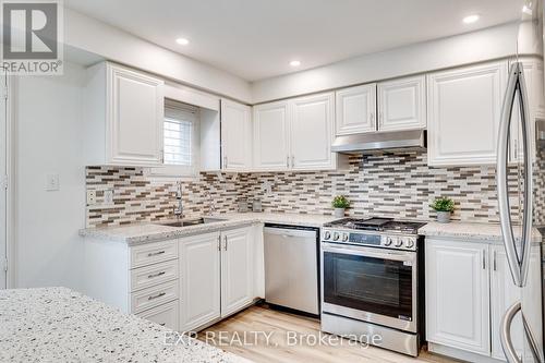 6571 Alderwood Trail, Mississauga, ON - Indoor Photo Showing Kitchen With Stainless Steel Kitchen With Upgraded Kitchen