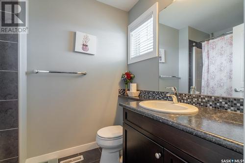 4625 James Hill Road, Regina, SK - Indoor Photo Showing Bathroom