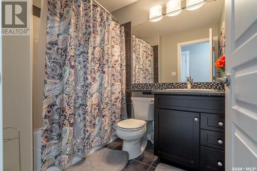 4625 James Hill Road, Regina, SK - Indoor Photo Showing Bathroom