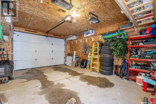 4625 James Hill Road, Regina, SK - Indoor Photo Showing Garage