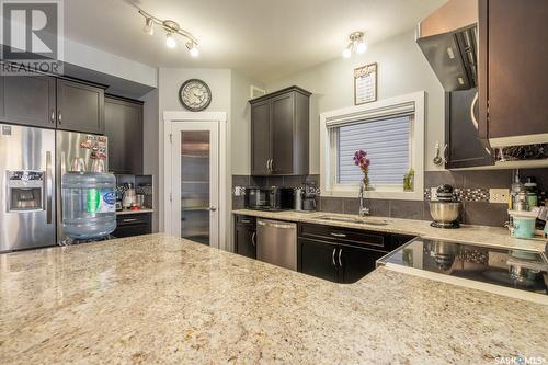 4625 James Hill Road, Regina, SK - Indoor Photo Showing Kitchen With Stainless Steel Kitchen With Upgraded Kitchen