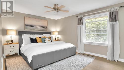 727 Old Hunt Road, London, ON - Indoor Photo Showing Bedroom