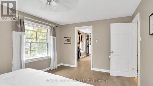 727 Old Hunt Road, London, ON - Indoor Photo Showing Bedroom