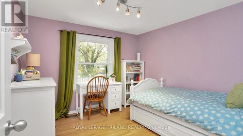 727 Old Hunt Road, London, ON - Indoor Photo Showing Bedroom