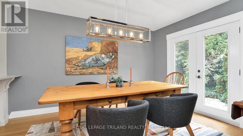 727 Old Hunt Road, London, ON - Indoor Photo Showing Dining Room