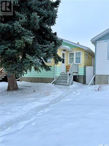 1005 Atkinson Street, Regina, SK - Outdoor